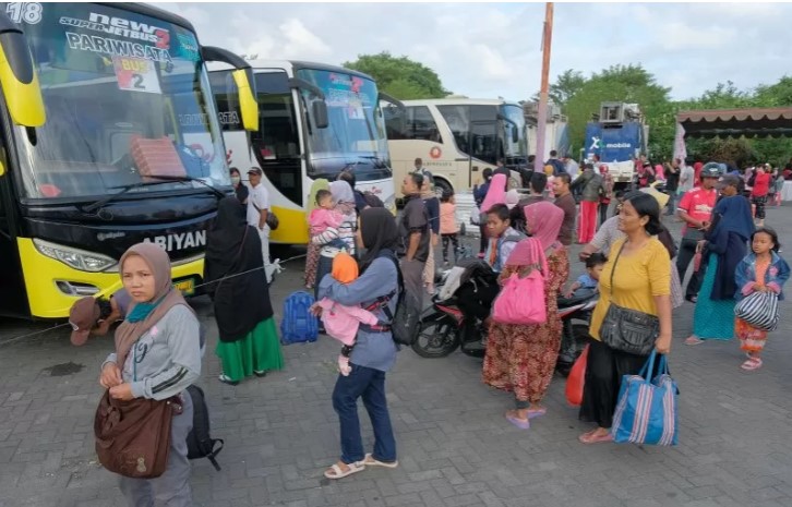 Hingga H Lebaran Juta Orang Mudik Gunakan Angkutan Umum Ipol Id