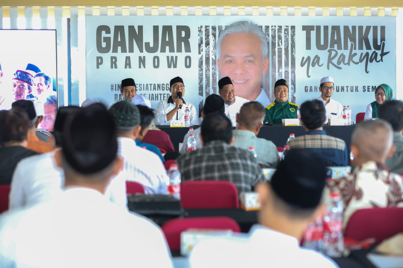 Bareng Puluhan Kiai Dan Nyai Ning Hisnu Se DKI Jakarta Ikrar Dukung