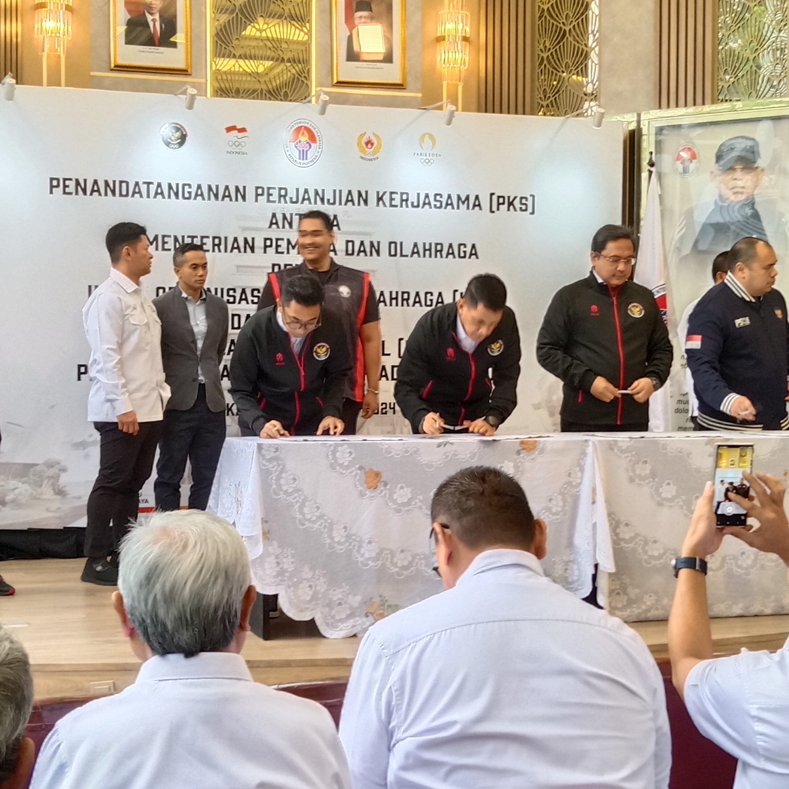 Fantastis Menpora Gelontor Rp Miliar Untuk Cabor Kualifikasi