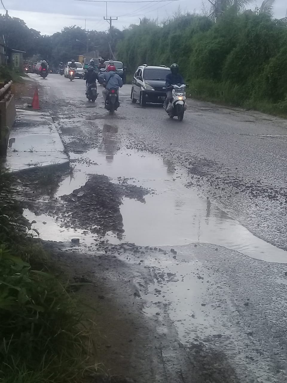 Foto: kondisi ruas jalan nasional Cikande-Rangkasbitung (Yasrill)