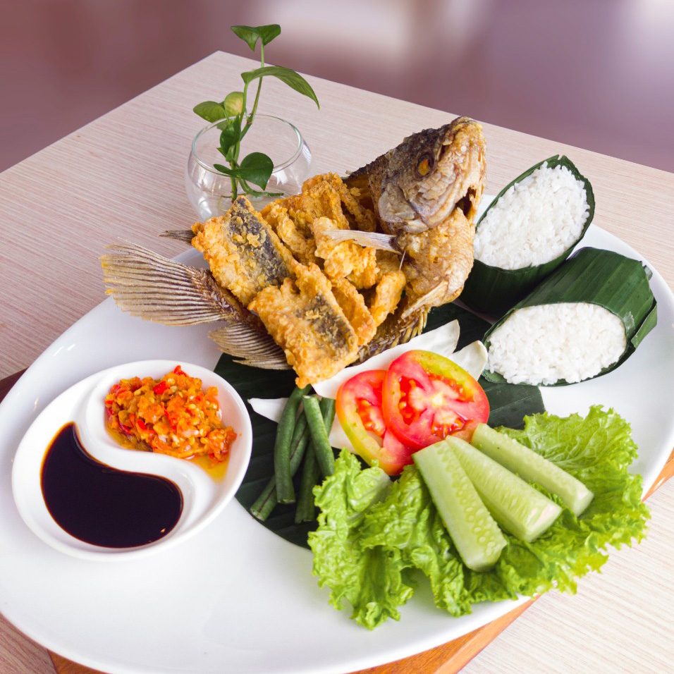 Nasi Ikan Gurame Geprek khas Swiss-Belhotel Mangga Besar. (ist.)