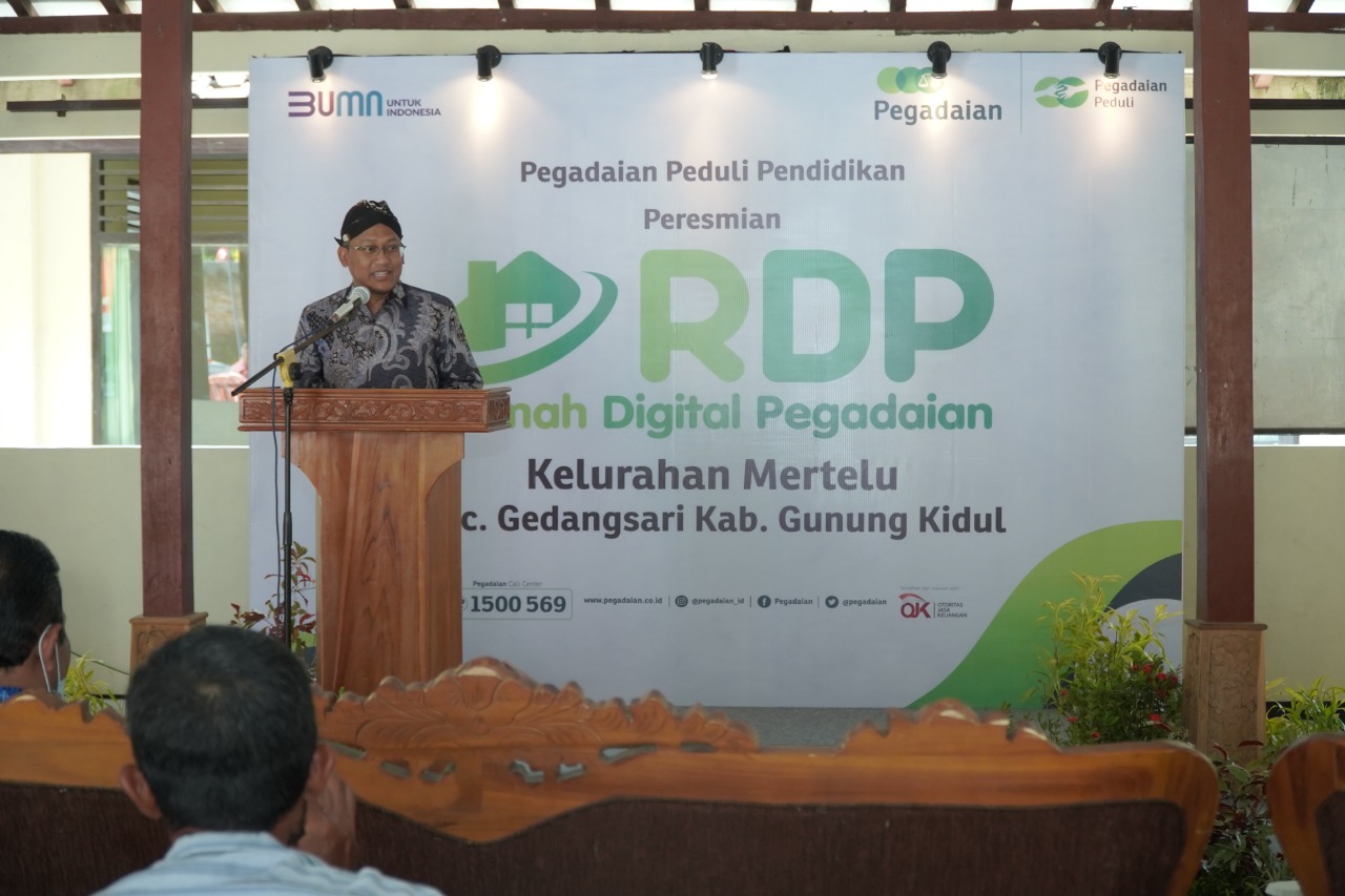 Dukung Digitalisasi Pedesaan, Dirut meresmikan Rumah Digital Pegadaian di desa Mertelu, Gunung Kidul 2 gadai 1
