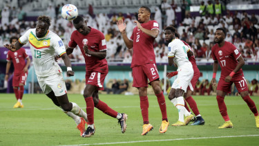 6380e1ac0406e senegal singkirkan tuan rumah qatar dari piala dunia 2022 375 211