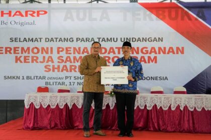 sharp blitar