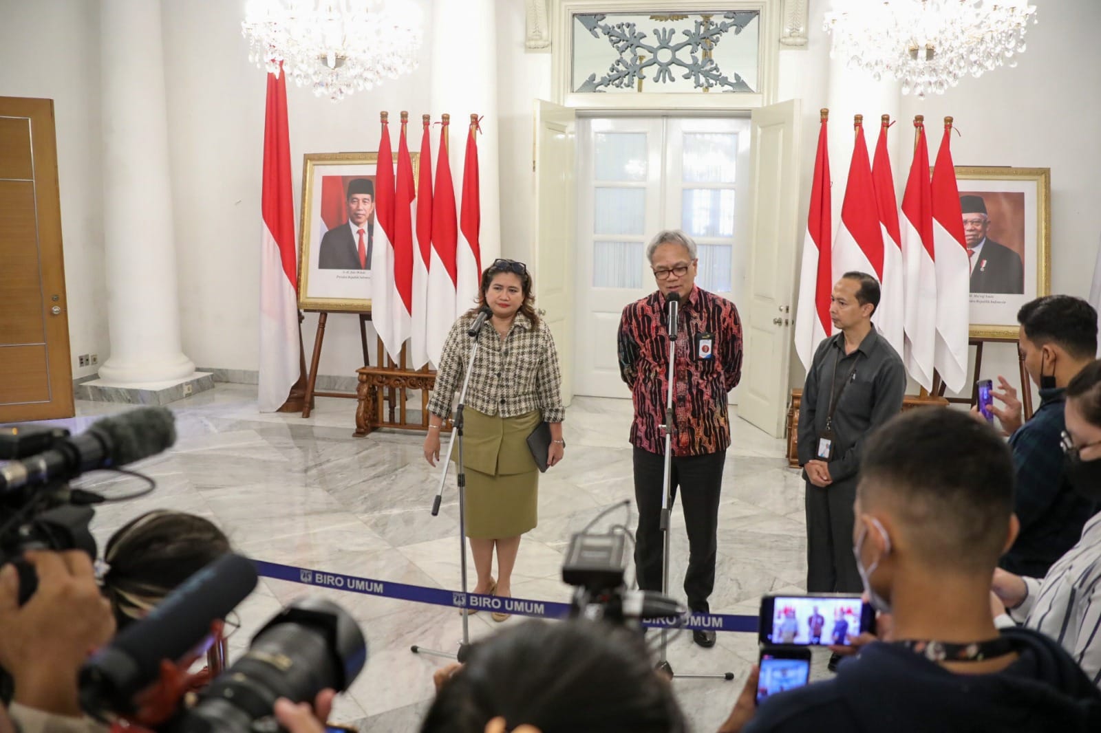 Heru Gunakan Carik Jakarta, Aplikasi Warisan Anies Untuk Tekan Gizi ...