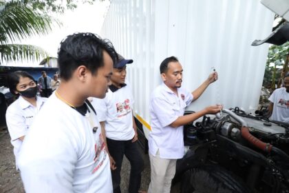 sopir truk