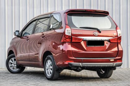 Avanza second mobil bekas