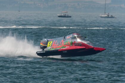 F1 BOAT 1