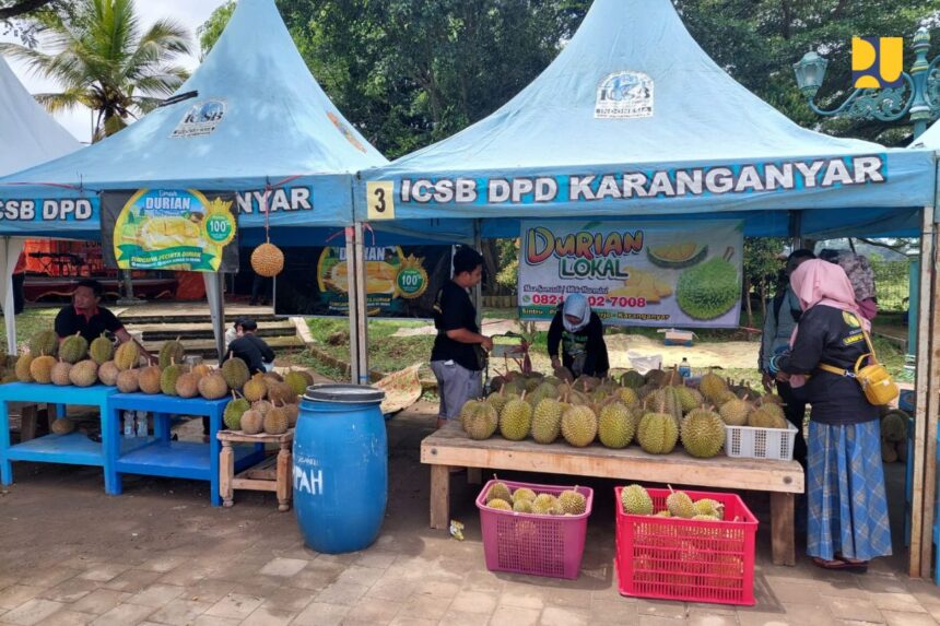 Foto: Tingkatkan Pariwisata dan Ekonomi, Bazar dan Festival Durian Digelar di Bendungan Gondang, Karanganyar. Humas PUPR