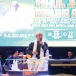 Sambut Isra Mi'raj Nabi Muhammad SAW, Komunitas Purna Bakti Kepala Desa Se-Indonesia (Kompakdesi) menggandeng Pondok Pesantren (Ponpes) Safi'iyah An Nahdliyah menggelar tabligh akbar di Lapangan Sepakbola Cijangkar, Mekarmukti, Kabupaten Garut, Jawa Barat, Kamis (9/2). Foto: Kompakdesi