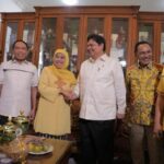 Ketua Umum Partai Golkar, Airlangga Hartarto dan Gubernur Jawa Timur, Khofifah Indar Parawansa disebut belum layak Capres. Foto: FB Airlangga Hartarto