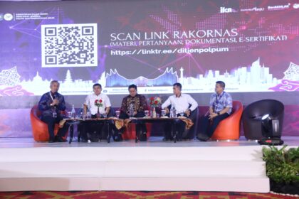 Rakor Sinergi Pelaksanaan Program Kegiatan Bidang Politik dan Pemerintahan Umum di Balikpapan, Kalimantan Timur, Selasa (21/2). Foto: Puspen Kemendagri