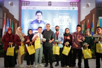 Menteri BUMN, Erick Thohir mengajak Mahasiswa Universitas Muhammadiyah Jambi untuk ikut berkontribusi membangun masa depan BUMN.