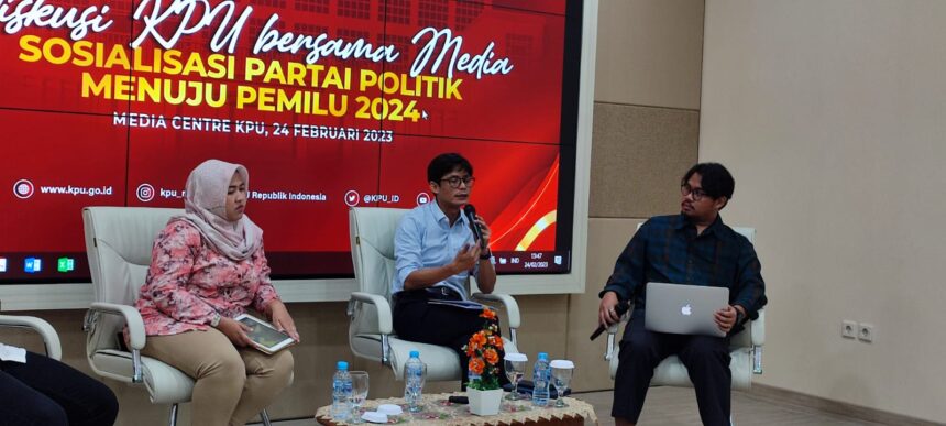 Anggota KPU RI, August Mellaz mendorong Partai politik untuk membuka rekening khusus dana kampanye. Foto: KPU