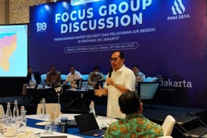 PAM Jaya melibatkan pakar, warga hingga akademisi untuk mencari solusi peningkatan cakupan layanan air bersih di Jakarta. Foto: Peri/ipol.id