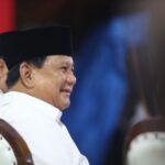 Prabowo Subianto menyambut kedatangan Ketua DPP Partai NasDem, Surya Paloh. Foto: Instagram Pribadi