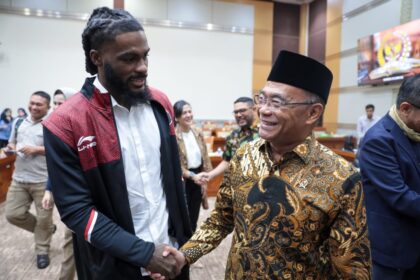 5108Plt Menpora Sebut Komisi III DPR RI Juga Setujui Proses Naturalisasi 3 Pesepak Bola dan 1 Pebasket