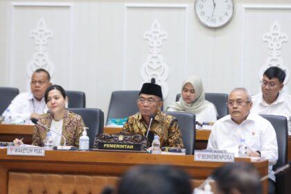 6077Raker dengan Komisi X DPR Plt Menpora Sampaikan Terima Kasih Atas Persetujuan Rekomendasi Naturalisasi 3 Pesepak Bola dan 1 Pebasket