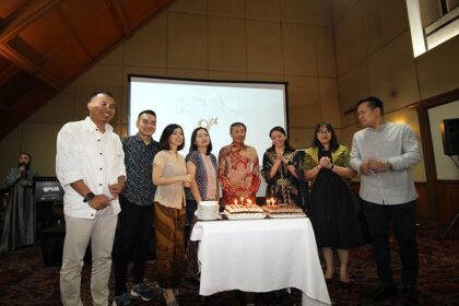 Corporate Chef BATIQA Hotels, Samuel Tumbelaka juga menjelaskan, KOPIQAWAN dan BESTEA adalah salah satu signature minuman yang dijual diseluruh outlet FRESQA Bistro, BATIQA Play9round, dan Rooftop Darmo Steakhouse di seluruh BATIQA Hotels.