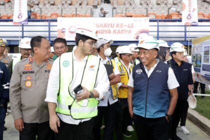 Menteri Pemuda dan Olahraga Republik Indonesia (Menpora RI) Zainudin Amali berharap Pemkab Bandung berkomitmen atas kesepakatan tuan rumah Piala Dunia U-20 2023 dijalankan dengan baik. Komitmen tersebut tertuang dalam pernyataan dan sudah dilakukan tanda tangan melalui host city aggrement.(raiky/kemenpora.go.id)