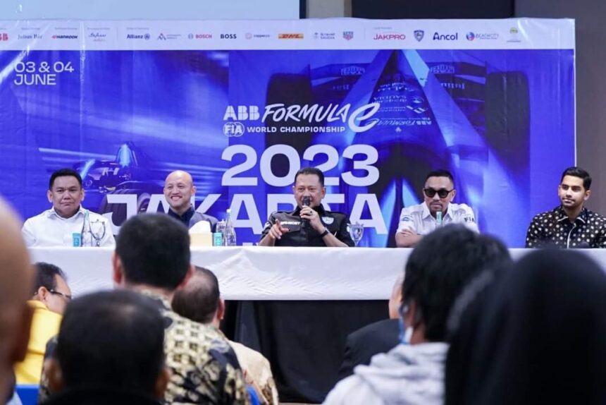 Fraksi PDIP Sebut Jakpro menyeret nama mantu Jokowi dan Ketua DPRD DKI Jakarta dalam panitia Formula E Jakarta 2023. Foto: FB Bambang Soesatyo