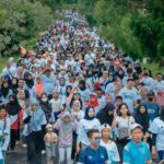 PT PLN (Persero) terus mendukung program BUMN dalam mempromosikan dan mengembangkan para pelaku usaha mikro kecil (UMK) melalui acara Jalan Sehat Bersama BUMN, di Pesawaran, Lampung, Minggu (26/2). Foto: PT PLN (Persero).