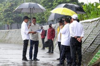 Heru Budi Hartono didesak untuk segera mengganti pejabat yang tidak bisa menangani banjir Jakarta. Foto: IG Heru Budi Hartono