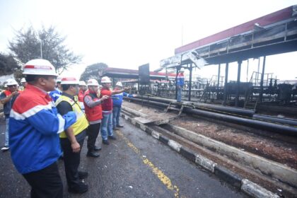 Kapolri Jenderal Listyo Sigit Prabowo pastikan petugas Baresmkim sedang melakukan investigasi atas kejadian kebakaran Depo Plumpang. Foto: Pertamina