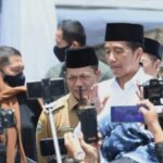 Presiden Joko Widodo (Jokowi) saat berkunjung ke Pondok Pesantren Al-Ittifaq, Bandung, Senin (6/3). Foto: jokowi (instagram)