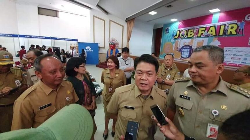 Kepala Disnakertrans dan Energi DKI Jakarta, Andri Yansyah mengaku akan memasang PLTS di 41 gedung pemerintah Foto: FB Andri Yansyah