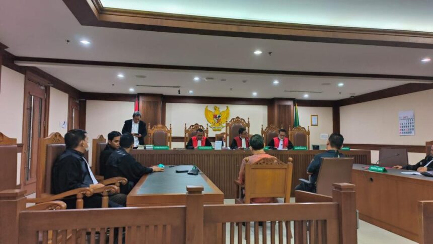 Persidangan dengan agenda pembacaan putusan sela yang digelar di Pengadilan Tipikor Jakarta, Senin (13/3). Foto: Dok Puspenkum Kejaksaan Agung.
