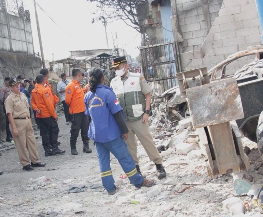 Kepala BPBD DKI Jakarta, Isnawa Adji membeberkan update Korban Kebakaran Depo Pertamina Plumpang per Sabtu jadi 29 orang. Foto: IG BPBD DKI.