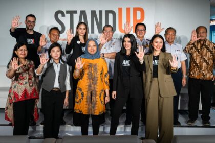 Cinta Laura