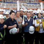 Proses renovasi Stadion Si Jalak Harupat di Kabupaten Bandung, Jawa Barat terus dikebut menjelang Piala Dunia U-20 2023 bergulir. Rencana pengerjaannya akan selesai pada 17 Maret mendatang, sehingga diharapkan stadion bisa dipakai untuk pelaksanaan ajang bergengsi tersebut.(foto:raiky/kemenpora.go.id)