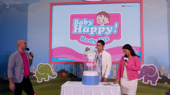 Baby Happy diapers, popok sekali pakai produksi WINGS Care, adakan roadshow keliling Indonesia untuk mengajak para ayah turut serta dalam tumbuh kembang anak.