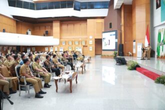 Kementerian Dalam Negeri (Kemendagri) bersama Otoritas Jasa Keuangan (OJK) saat menggelar Seminar & Expo Capital Market Goes to Office di Gedung Sasana Bhakti Praja Kantor Pusat Kemendagri, Selasa (7/3). Foto: Puspen Kemendagri