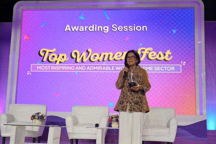 Komisaris Utama PT Pegadaian Loto Srianita Ginting mengatakan bahwa usaha ultra mikro di Indonesia lebih sulit naik kelas dibandingkan usaha kecil menengah, terlebih usaha tersebut dijalankan oleh perempuan, mulai dari sumber daya dan akses permodalan.