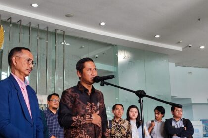 Perludem resmi melaporkan hakim PN Jakpus ke KY imbas putusan penundaan Pemilu 2024. Foto: Peri/ipol.id