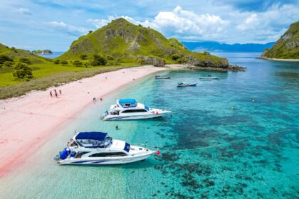 Pink Beach di Pulau Komodo Manggarai Barat NTT