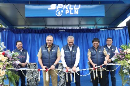 PT PLN (Persero) menambah satu unit Stasiun Pengisian Kendaraan Listrik Umum (SPKLU) tipe fast charging di Kabupaten Tangerang, Banten. Foto: PT PLN (Persero)
