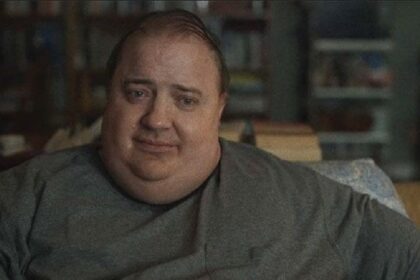 Brendan Fraser tampil apik sebagai seorang guru yang tertutup dan obesitas di film The Whale. Perannya diganjar Piala Oscar 2023 sebagai Aktor Terbaik. Foto: Film The Whale