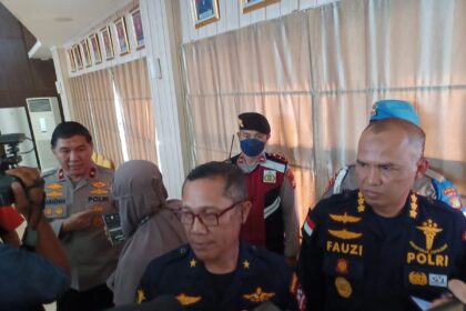 Karodokpol Pusdokkes Polri, Brigjen Pol Nyoman Eddy Purnama usai memberikan keterangan di Rumah Sakit Polri, Kramat Jati, Jakarta Timur, Minggu (5/3). Foto: Joesvicar Iqbal/ipol.id