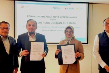 Penandatanganan nota kesepahamaan (MoU) antara PLN Icon Plus dengan XL Axiata di sela-sela kegiatan Mobile World Congress di Barcelona, Spanyol. Foto: PT PLN (Persero)