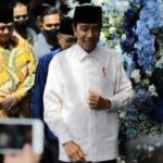 Presiden Joko Widodo (Jokowi) menghadiri silaturahmi ramadan para ketua umum (Ketum) partai politik (Parpol) pemerintah di Kantor DPP PAN, Jakarta Selatan.