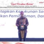 Dirjen Polpum Kementerian Dalam Negeri (Kemendagri), Bahtiar dalam Rapat Koordinasi Bidang Ketahanan Ekonomi, Sosial dan Budaya (Ekososbud) dengan tema "Sinergi Memantapkan Kerukunan Sosial Masyarakat dalam Mewujudkan Pemilu Damai, Aman dan Harmoni" di Kendari, Sulawesi Tenggara, Selasa (11/4). Foto: Tangkapan layar youtube.com (Ditjen Politik dan Pemerintahan Umum).