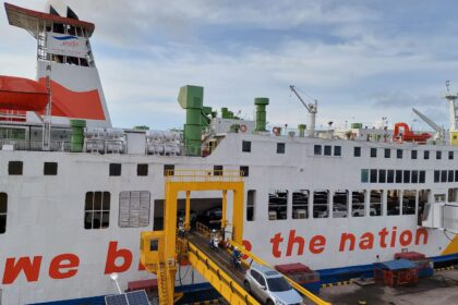 PT ASDP Indonesia Ferry (Persero) memprediksikan trafik akan kendaraan dan penumpang mulai alami peningkatan pesat pada Selasa (18/4) atau H-4 dan puncak arus mudik pada Kamis (20/4] atau H-2.