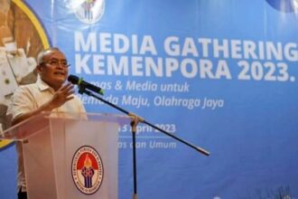 Gunawan Suswantoro (Sesmenpora RI) Saat Memberikan Sambutan Media Gathering, Kamis (13/4) di Kawasan Melawai Jakarta Pusat