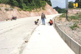 Preservasi jalan nasional Batas Kabupaten Konawe Utara/Konawe-Pohara di Provinsi Sulawesi Tenggara. Foto: Kementerian PUPR.