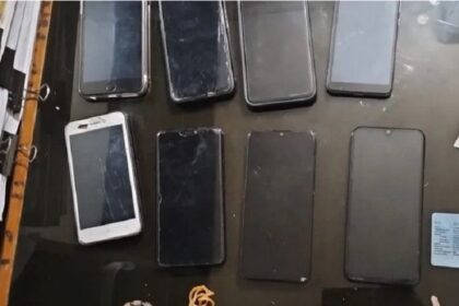 Barang bukti prostitusi online di Rorotan, Jakarta Utara. Foto: Polsek Cilincing