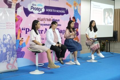 Hers Protex Daily Comfort mengajak perempuan terutama Gen Z menjadi pribadi tidak gampang baperan, stay positive, dan juga stay happy meski dihadapkan dengan berbagai tantangan dalam kehidupan. Foto: Wings